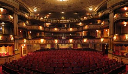 Noel_Coward_Theatre__London.jpg